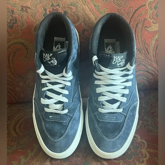 Vans Half Cab Skate boarding Athletic Shoes. Worn around 🐕