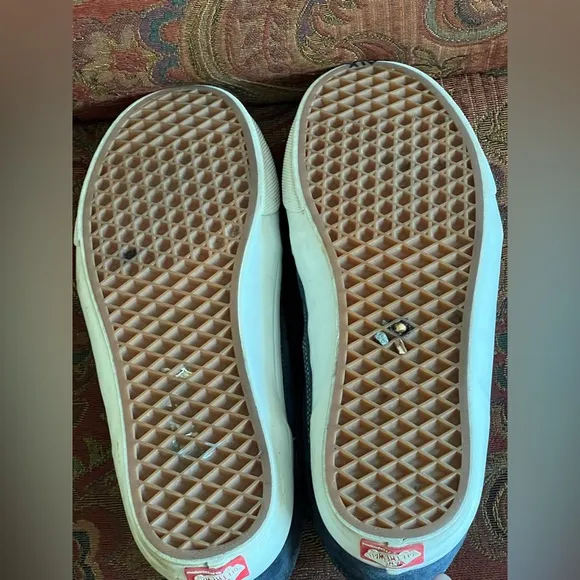 Vans Half Cab Skate boarding Athletic Shoes. Worn around 🐕