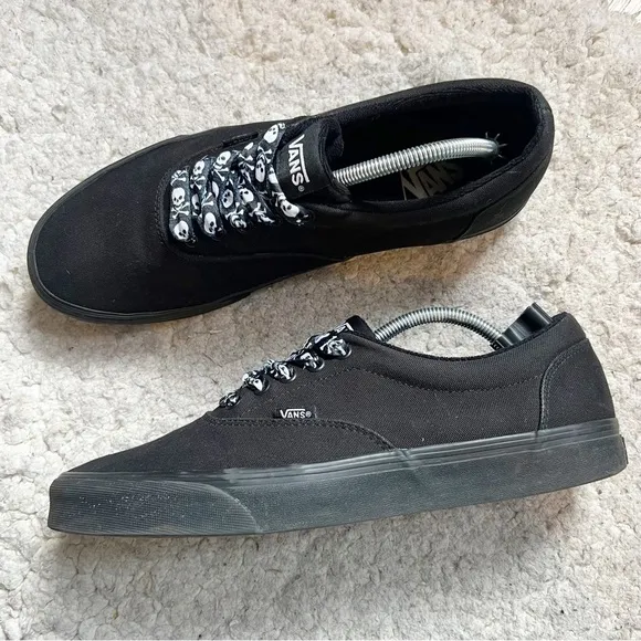 Vans: Men's Off the Wall All Over Black Canvas Lace Up Sneakers Size 12