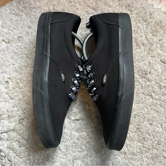 Vans: Men's Off the Wall All Over Black Canvas Lace Up Sneakers Size 12