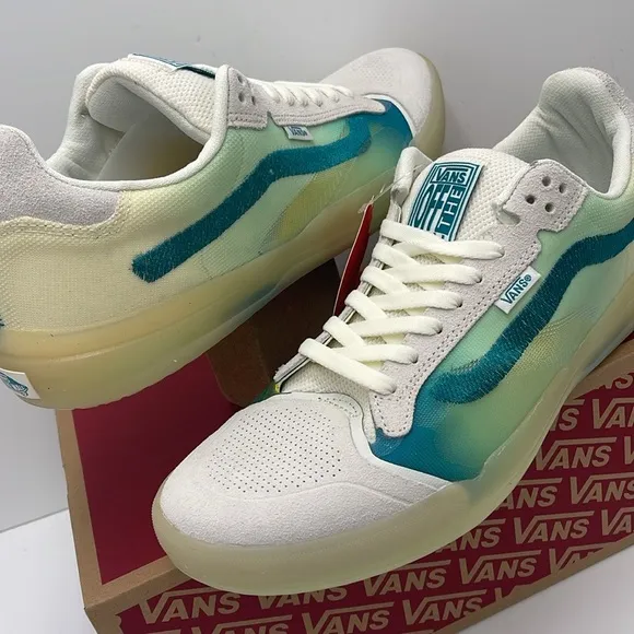 Vans Men's White and Green Sneakers Evdnt UltimateGradient White MlVN0A5DY7J5K