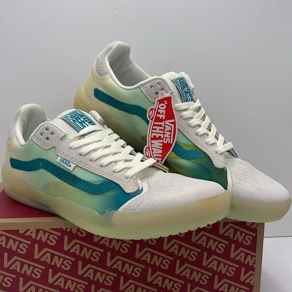 Vans Men's White and Green Sneakers Evdnt UltimateGradient White MlVN0A5DY7J5K