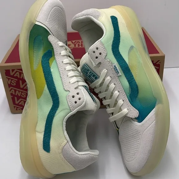 Vans Men's White and Green Sneakers Evdnt UltimateGradient White MlVN0A5DY7J5K