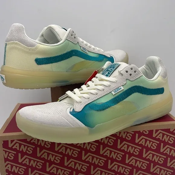 Vans Men's White and Green Sneakers Evdnt UltimateGradient White MlVN0A5DY7J5K