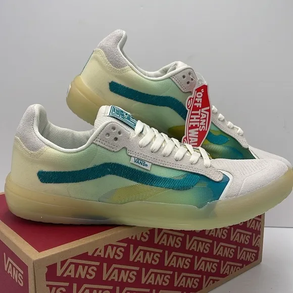 Vans Men's White and Green Sneakers Evdnt UltimateGradient White MlVN0A5DY7J5K