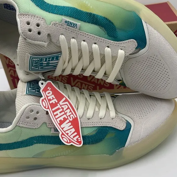 Vans Men's White and Green Sneakers Evdnt UltimateGradient White MlVN0A5DY7J5K