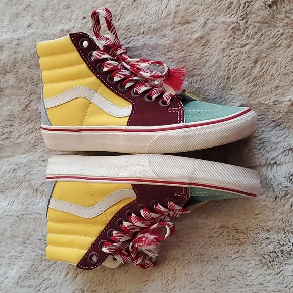 Vans Off The Wall Frayed Laces SK8-Hi High Top Shoes Fashion Sneaker Size 7 NWOT