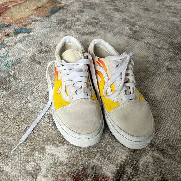 Vans Old Skool classic white skate shoes flame detail mens womens unisex sizes