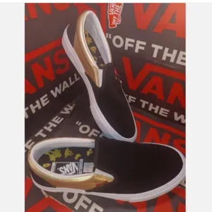 VANS Shake Junt Slip On Pro Shoes Black / Gold Men's 11.5 VN0A347V13L