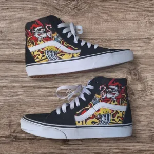 Vans Sk8-Hi Santa Flame Black Sneakers Mens Size 6.5 Womens Size 8
