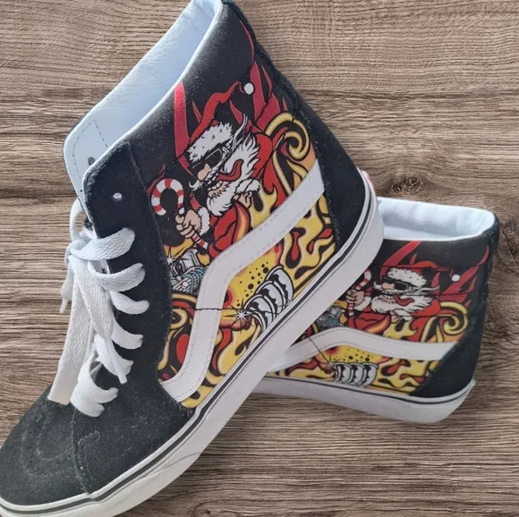 Vans Sk8-Hi Santa Flame Black Sneakers Mens Size 6.5 Womens Size 8