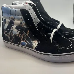 Vans SK8-Hi “the museum or art” NWT- men 11.5