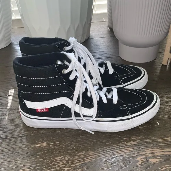 VANS SKATE SK8-HI SHOES ~ Men’s 6.5 ~ Black &amp; White