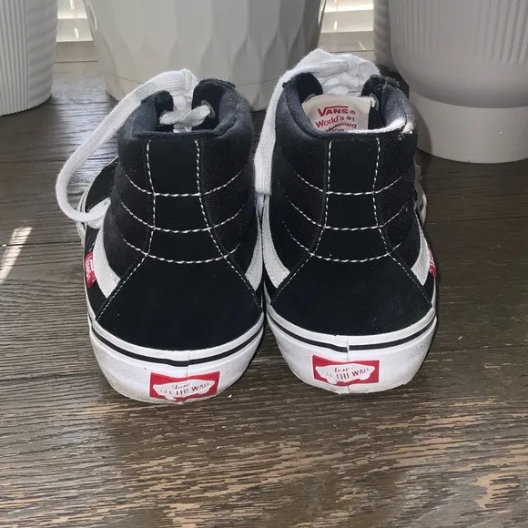 VANS SKATE SK8-HI SHOES ~ Men’s 6.5 ~ Black &amp; White