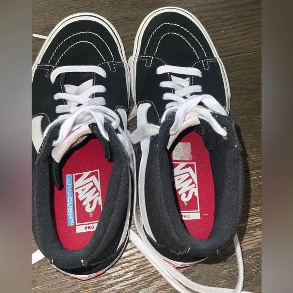 VANS SKATE SK8-HI SHOES ~ Men’s 6.5 ~ Black &amp; White