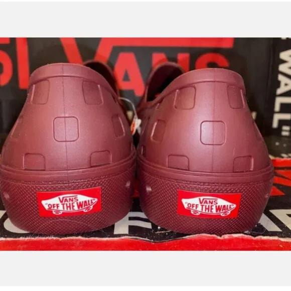 Vans Slip-On Trek Tawny Port Red Water Shoes Men's Size 13 VN0A5HF8TWP