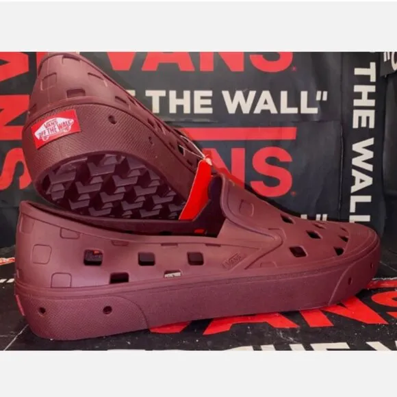 Vans Slip-On Trek Tawny Port Red Water Shoes Men's Size 13 VN0A5HF8TWP