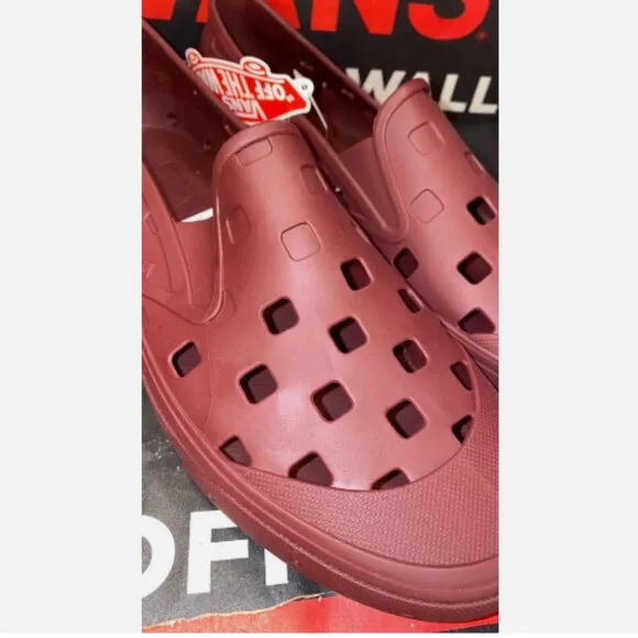 Vans Slip-On Trek Tawny Port Red Water Shoes Men's Size 13 VN0A5HF8TWP