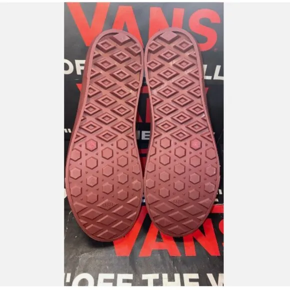 Vans Slip-On Trek Tawny Port Red Water Shoes Men's Size 13 VN0A5HF8TWP