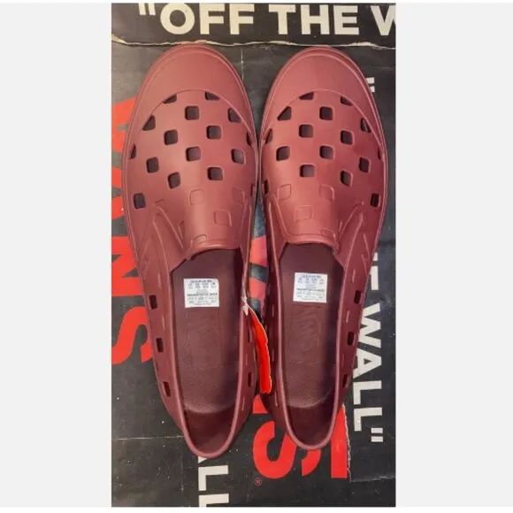 Vans Slip-On Trek Tawny Port Red Water Shoes Men's Size 13 VN0A5HF8TWP