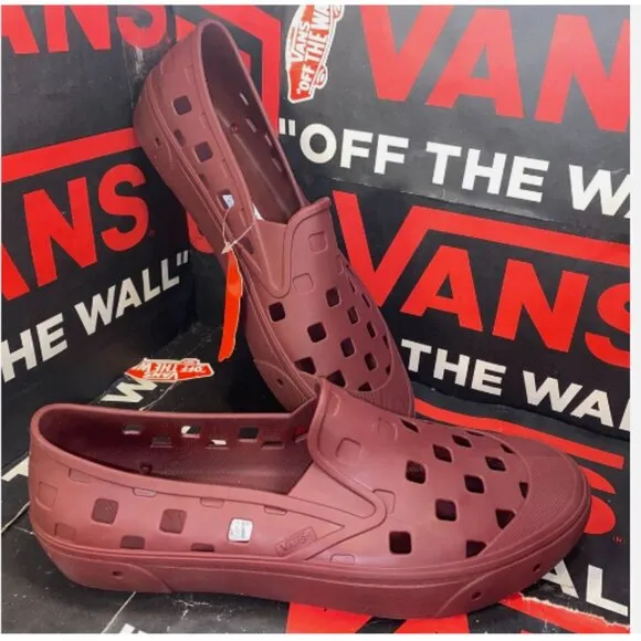 Vans Slip-On Trek Tawny Port Red Water Shoes Men's Size 13 VN0A5HF8TWP