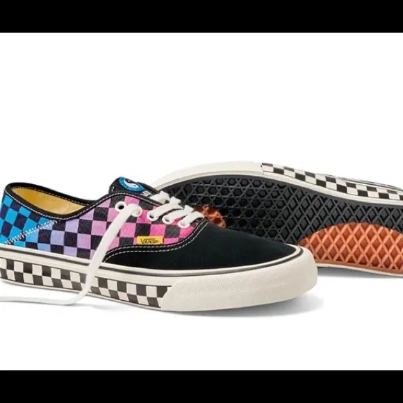 Vans T &amp; C Surf shoes black multi color checkered low tops mens sneakers…