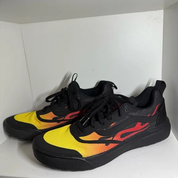 VANS UltraRange Rapidweld Flames Black Orange Skate shoes Men’s 10 Women’s 11.5