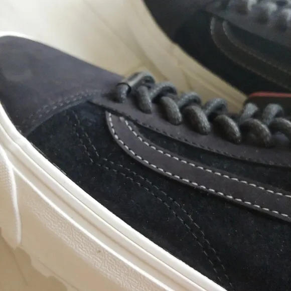 VANS VAULT NEW MTE-1 LX Old Skool Shoes Black