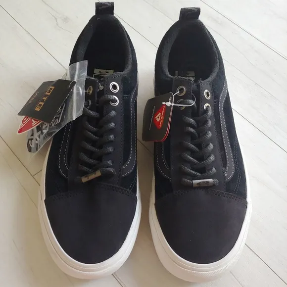 VANS VAULT NEW MTE-1 LX Old Skool Shoes Black
