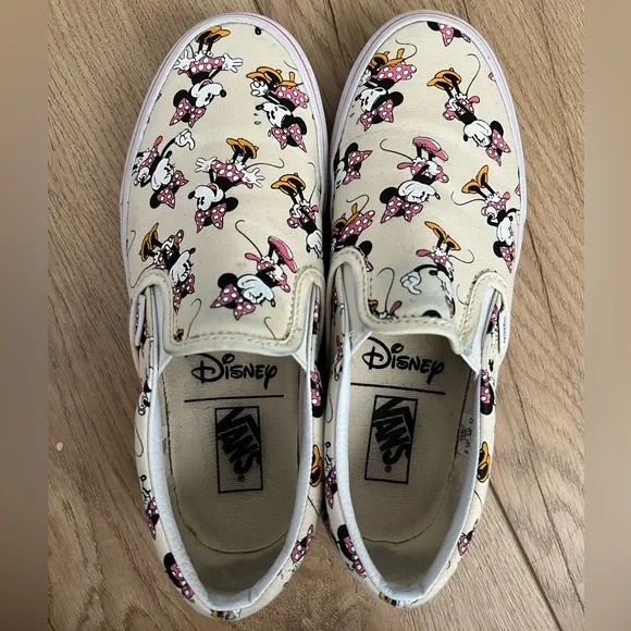 Vans x Disney ♡ Minnie Mouse Classic Slip On Shoes