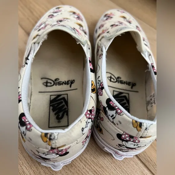 Vans x Disney ♡ Minnie Mouse Classic Slip On Shoes