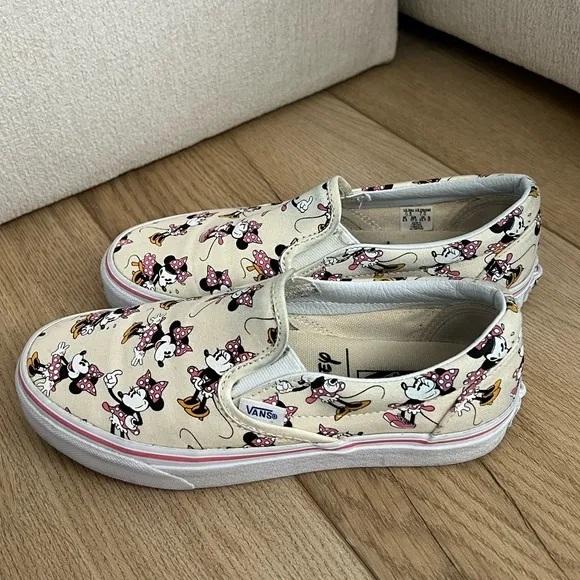 Vans x Disney ♡ Minnie Mouse Classic Slip On Shoes