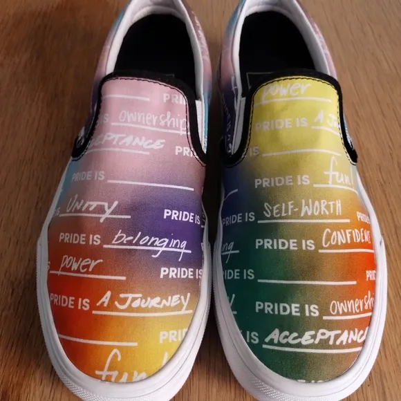Vans X Pride Sneaker Collection Skate Shoes Rainbow True Slip-on Men 8½/Women 10