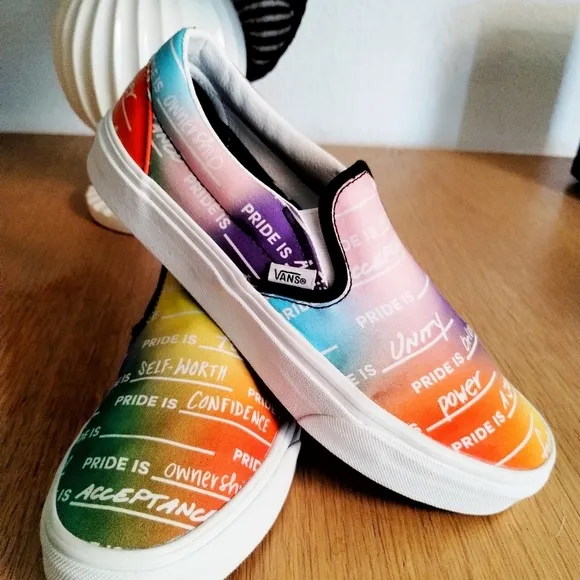 Vans X Pride Sneaker Collection Skate Shoes Rainbow True Slip-on Men 8½/Women 10