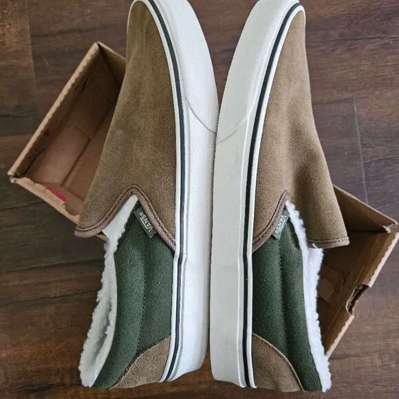 VANS Classic Slip-On Suede &amp; Sherpa Kangaroo  men size 10.5