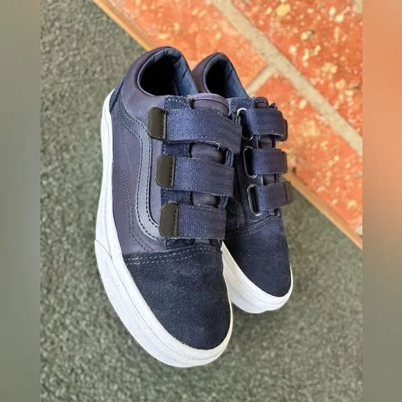 Vans Unisex Old Skool V 3 Strap Sneaker Shoes  Size 5 M