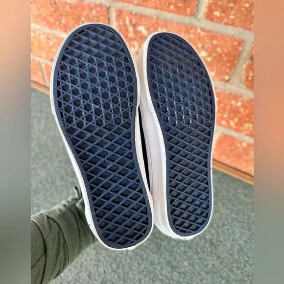 Vans Unisex Old Skool V 3 Strap Sneaker Shoes  Size 5 M