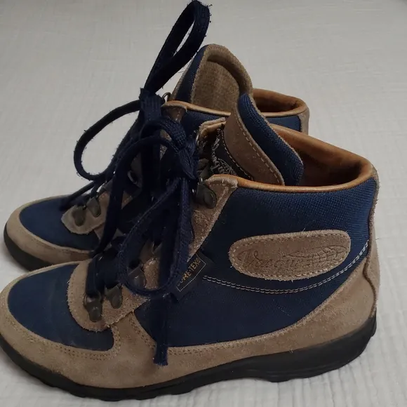 Vasque Boots 7534 Womens 7 Brown Suede Gore-Tex Upper Skywalk Lace Up Vintage