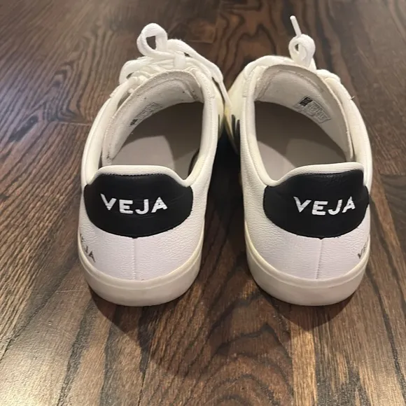 Veja Men's White and Black Campo Sneakers Size 10