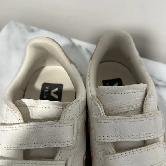 Veja shoes women’s sz 7 euro 38