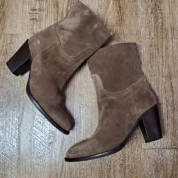 Vero Cuoio suede tan ankle boots 8
