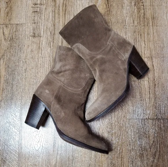 Vero Cuoio suede tan ankle boots 8