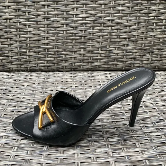 Veronica Beard Leather Slide Mule Sandals in Black, Size 9
