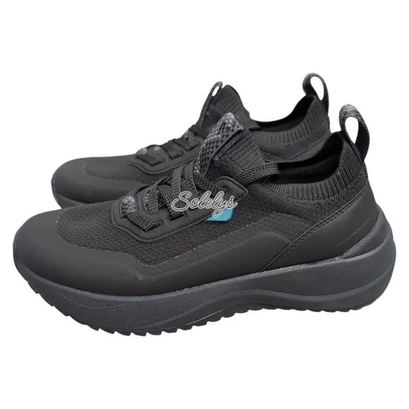Vessi Stormburst Black Low Top Black Waterproof Dyma-Tex Knit Sneaker Womens 6