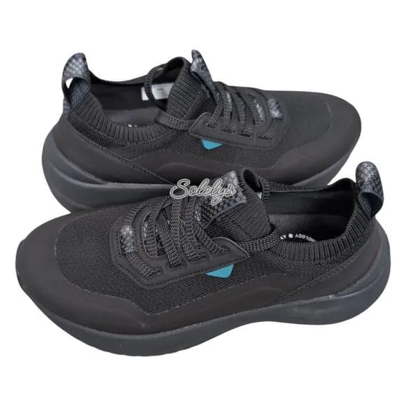 Vessi Stormburst Black Low Top Black Waterproof Dyma-Tex Knit Sneaker Womens 6