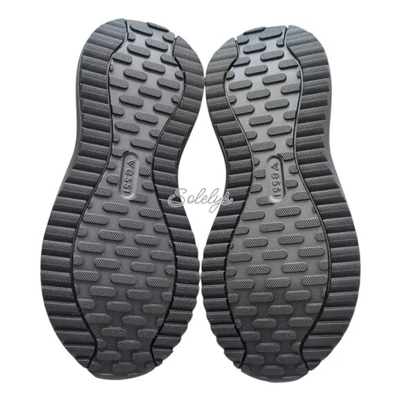Vessi Stormburst Black Low Top Black Waterproof Dyma-Tex Knit Sneaker Womens 6