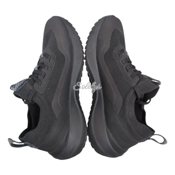 Vessi Stormburst Mens 10 Black Low Top Waterproof Dyma-Tex Knit Sneaker Boot