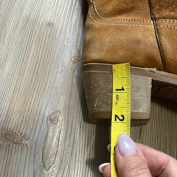 Vibram Vintage Suede cowboy boots Women’s 7 Tan Weathered Western 1978 Nashville