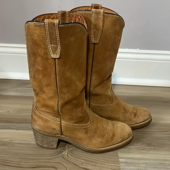 Vibram Vintage Suede cowboy boots Women’s 7 Tan Weathered Western 1978 Nashville