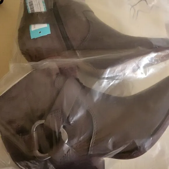 Vince Camuto Nenanie Leather Suede Bootie Taupe Size 7.5 and 8.5 NWT